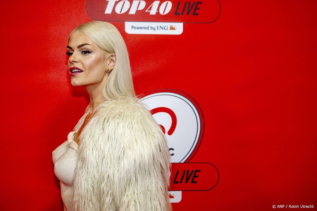 Davina Michelle boekt succes in Polen, treedt op bij The Voice