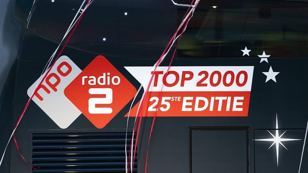 Radio 2 draait vandaag eenmalig 500 extra nummers van Top 2000