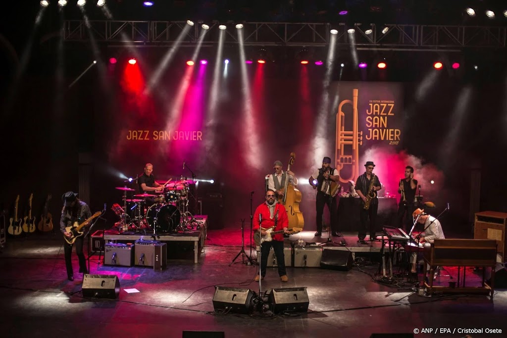 The Mavericks-zanger Raul Malo (60) overleden