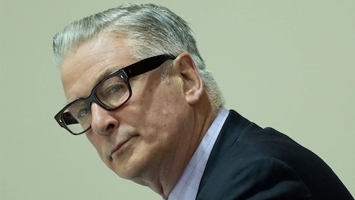 Alec Baldwin klaagt aanklagers in proces schietincident Rust aan