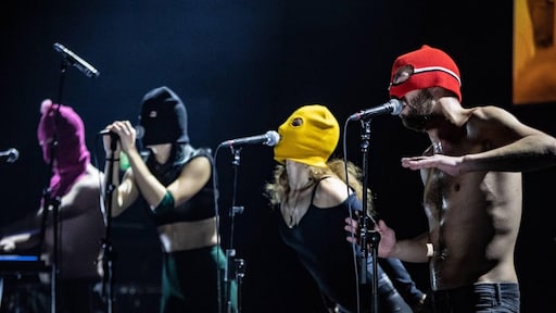 Politie stopt opname videoclip Pussy Riot