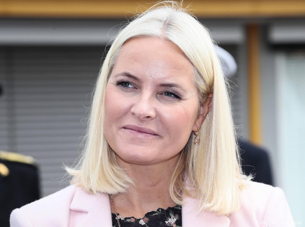 Hof stuurt organisaties namens Mette-Marit brief over Epstein