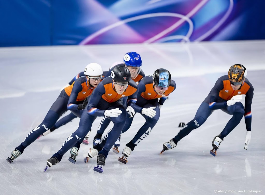 Shorttrackers met broers Van 't Wout, Velzeboer en Poutsma