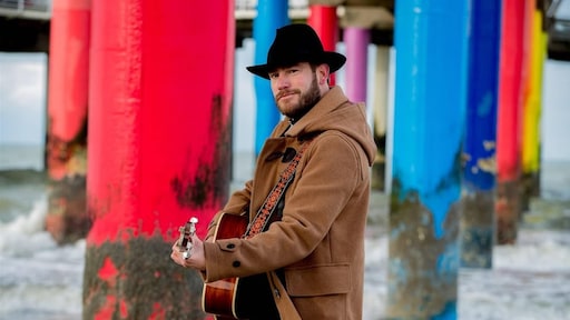 Tim Akkerman onthult in biografie de ware reden achter zijn vertrek uit DI-RECT