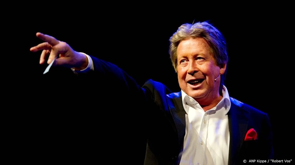 Hans Kazàn gaat goochelen bij MAX Ouderenjournaal