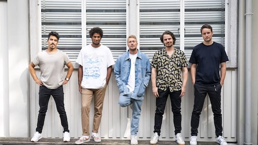 Chef'Special treedt op bij Rode Lijn-protest in Den Haag: 'Hoe lang nog?'