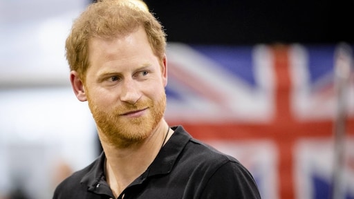 Prins Harry promoot 'groen' reizen in geacteerd filmpje