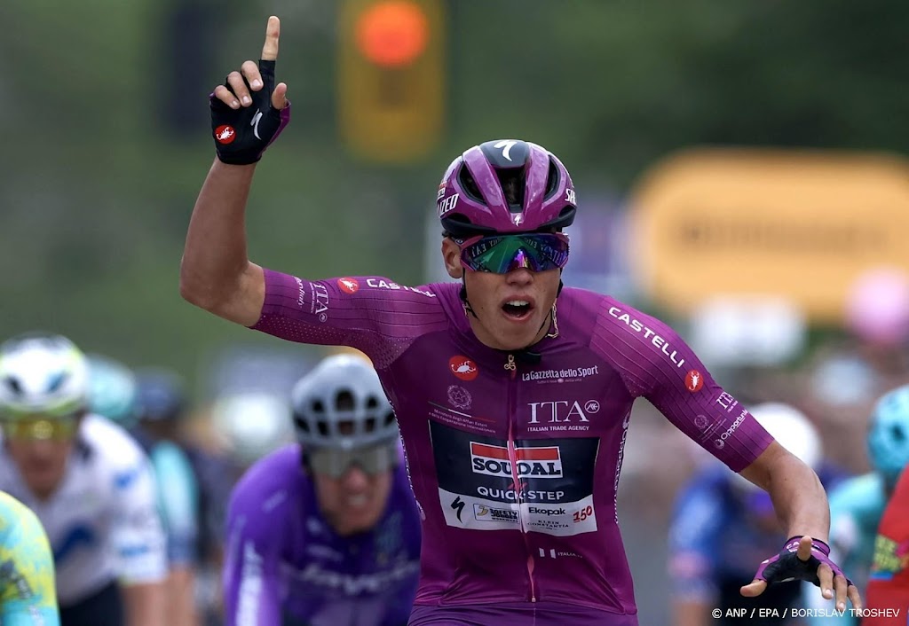 Magnier pakt tweede ritzege in Giro d'Italia, Groenewegen derde