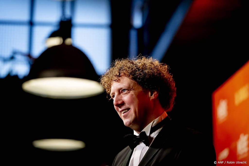 Jochem Myjer haalt 162.964 euro op met benefietvoo