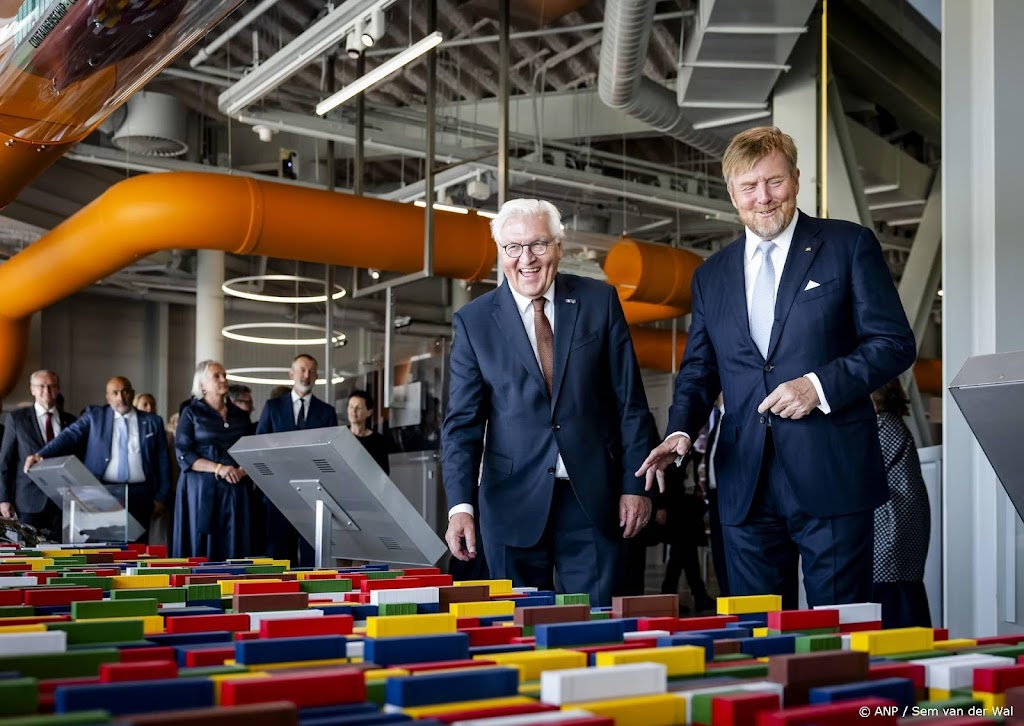 Koning laat bondspresident Rotterdamse haven zien