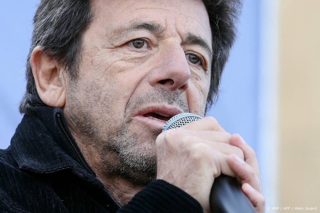Franse zanger Patrick Bruel aangeklaagd voor verkrachting