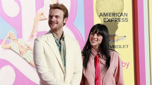 Billie Eilish: 'Word al zes jaar lang bekogeld tijdens optredens'