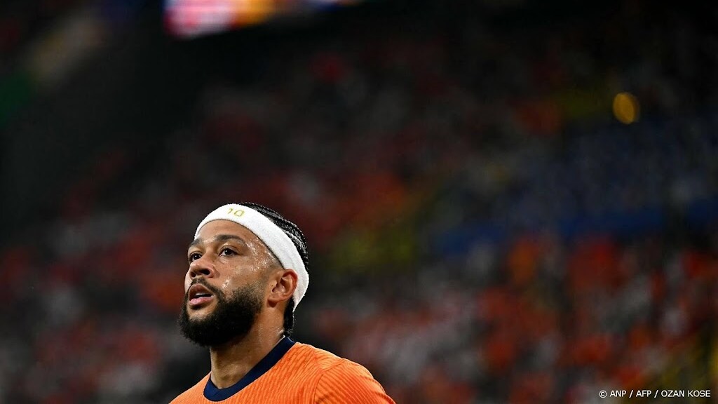 Aanvaller Depay tekent bij Braziliaanse club Corinthians