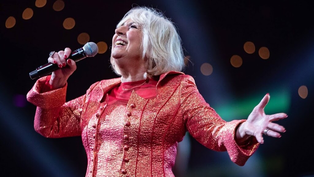 Johnny de Mol wil met zijn moeder Willeke Alberti samenwerken