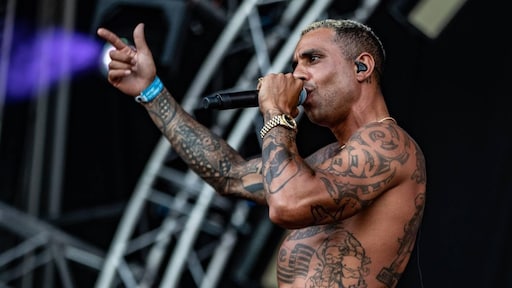 Bizzey: 'Ik leerde om hard te werken en geen schulden te maken'