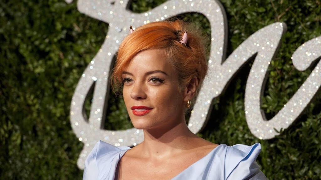 Lily Allen maakt debuut in toneelstuk op West End