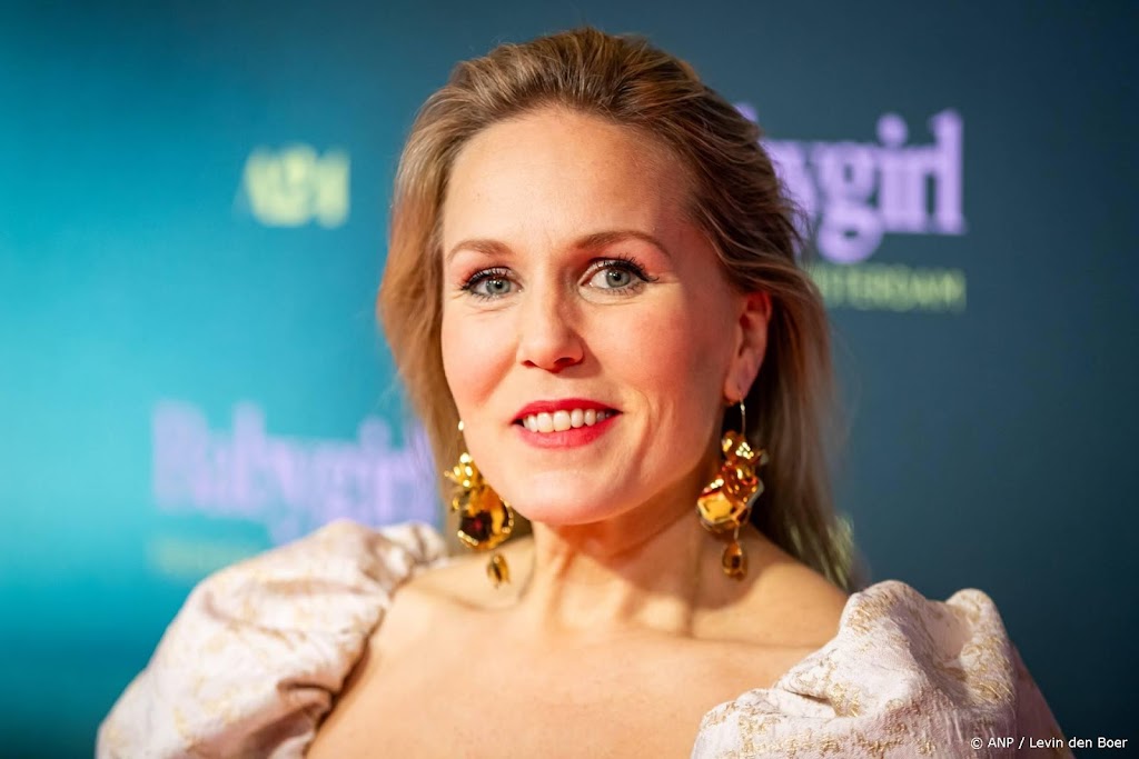 Hadewych Minis in nieuwe Netflix-serie van Paula van der Oes