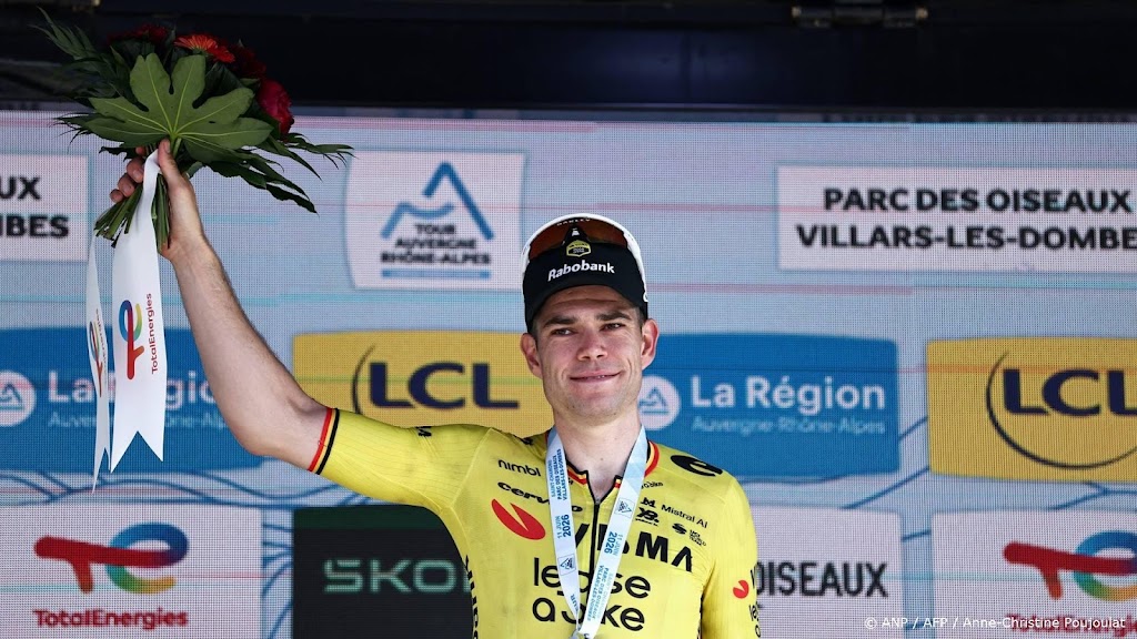 Van Aert sprint naar ritzege in Tour Auvergne-Rhôn
