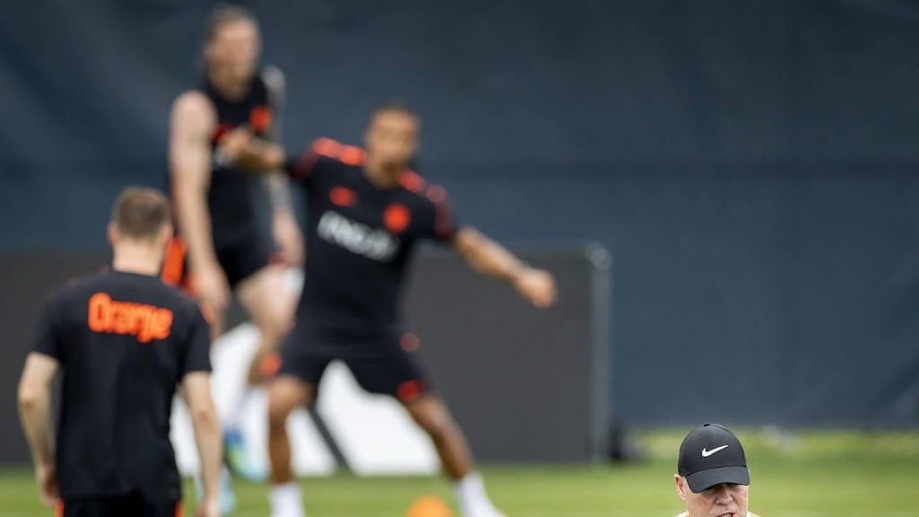 Oranje traint opnieuw zonder geblesseerde doelman Verbruggen