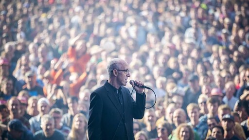 Raymond van het Groenewoud neemt een pauze