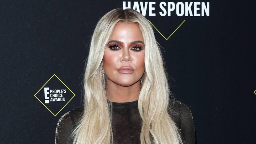Khloé Kardashian laat tumor uit gezicht weghalen