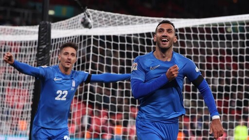 Matchwinner Pavlidis wil zege Grieken niet vieren na dood Baldock