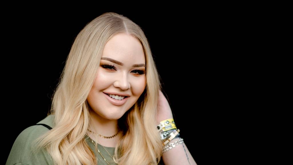 NikkieTutorials maakt kans op People's Choice Award