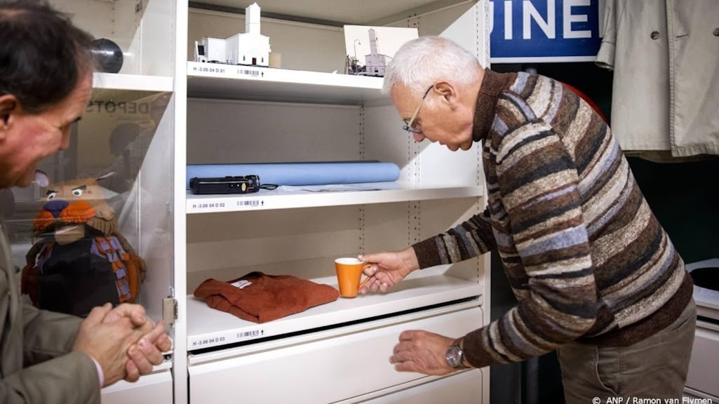 Jan de Hoop levert mok en trui in bij Beeld & Geluid