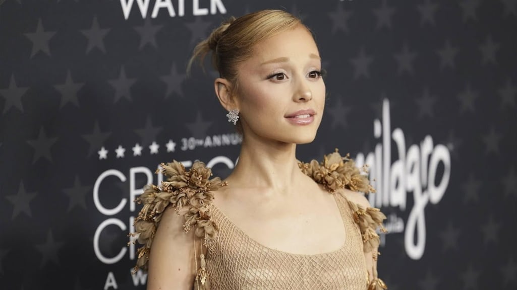Ariana Grande verzekert fans dat ze blijft zingen: 'Het belangrijkste'