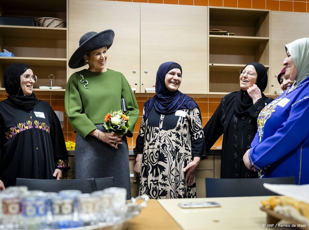 Máxima benadrukt belang van Nederlands oefenen