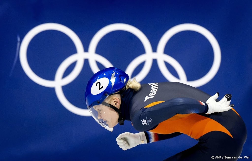 Shorttrackster Xandra Velzeboer wint op Spelen goud op 500 meter