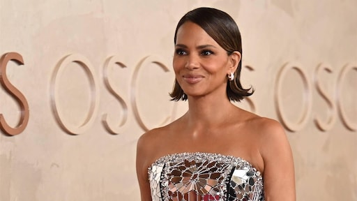 Halle Berry viert overgang: 'Net als elke mijlpaal in ons leven'