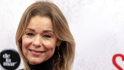 Fans bedanken Froukje de Both bij de kassa voor Eigen Huis & Tuin