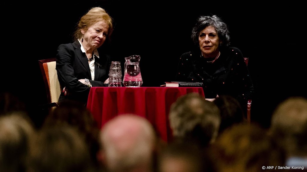 Coen Verbraak en Hanneke Groenteman in extra Pauw & De Wit