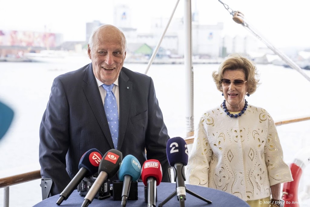 Noors koningspaar bezoekt heropend regeringsgebouw in Oslo