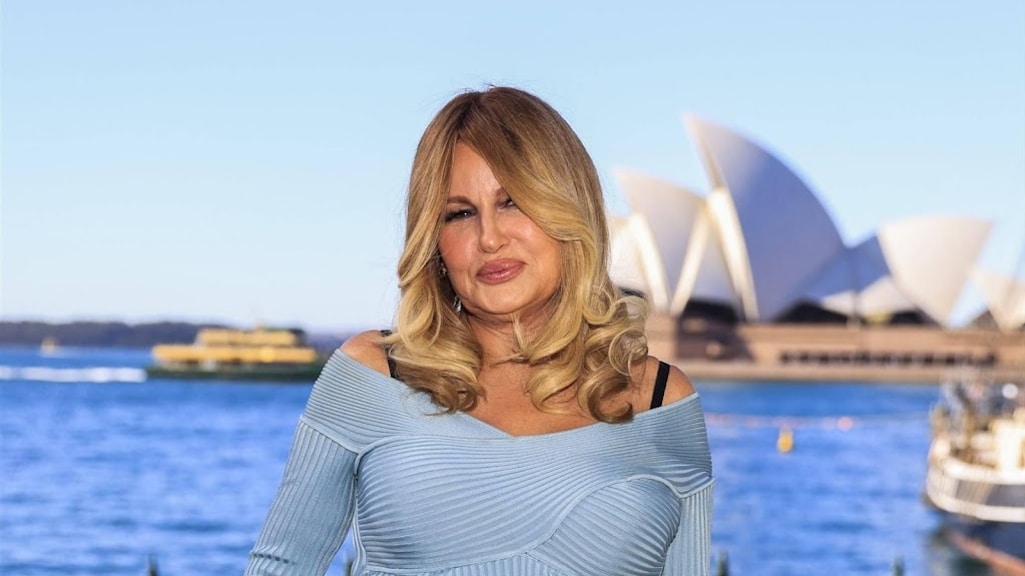 Jennifer Coolidge deelt 'deprimerende verhalen' om te helpen