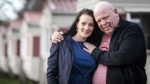 'Peter Gillis beet vriendin Nicol in rug en neus'