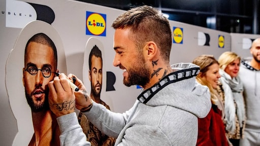 'Dave Roelvink blijft voor gebit betalen'