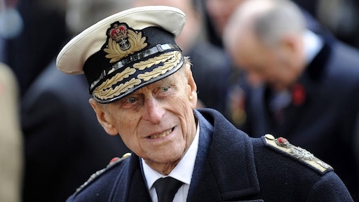 William en Harry halen herinneringen aan Philip op in docu