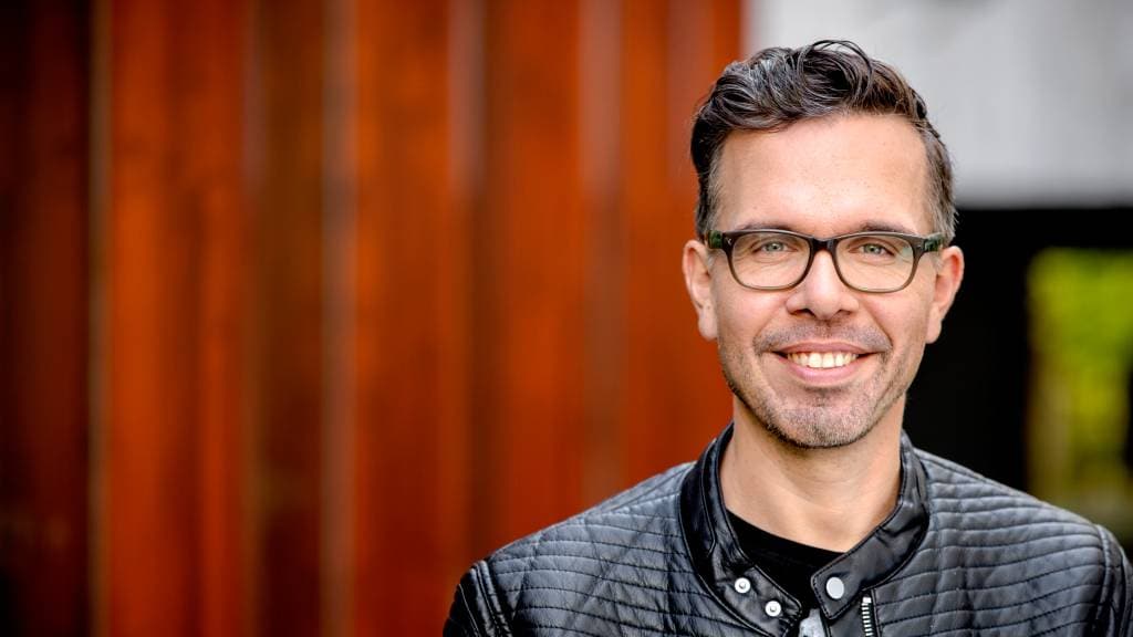 Michiel Veenstra nu echt weg bij 3FM