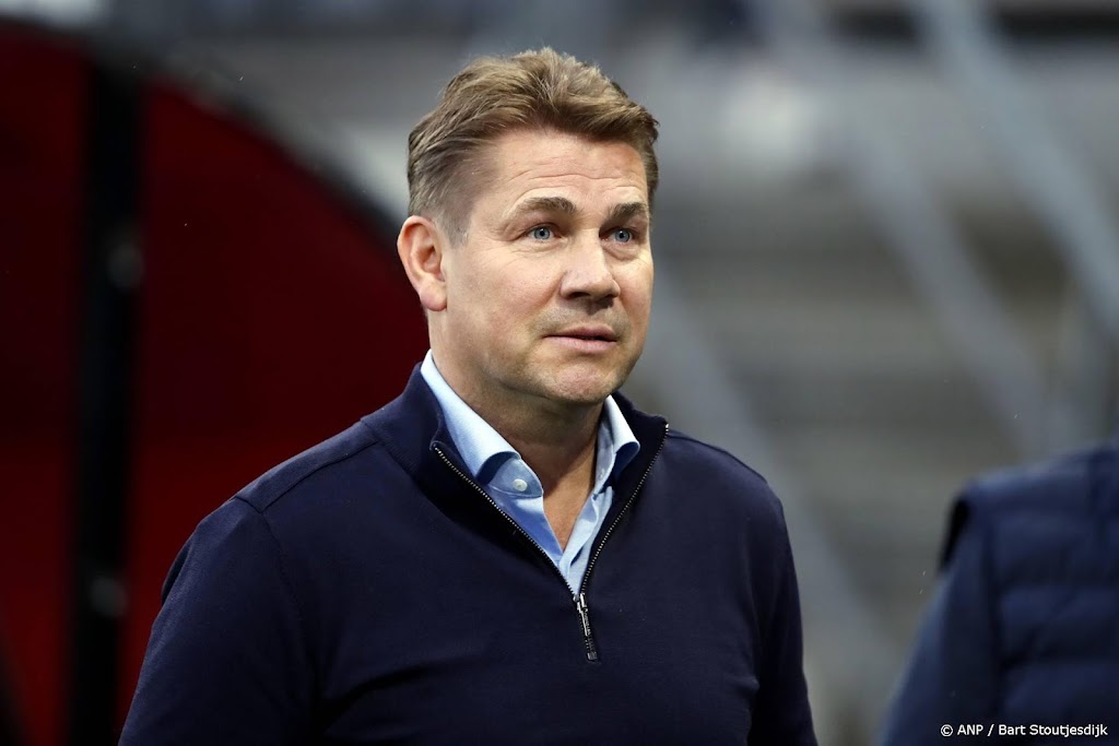 Directeur voetbalzaken Huiberts vertrekt na dit seizoen bij AZ