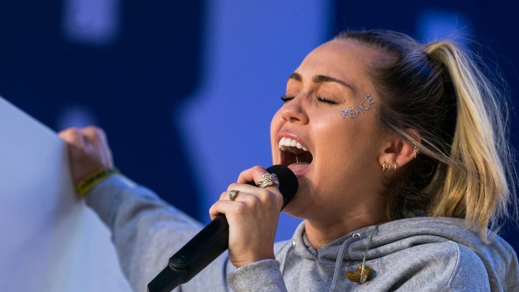 Miley Cyrus wil nieuw duet met Britney Spears