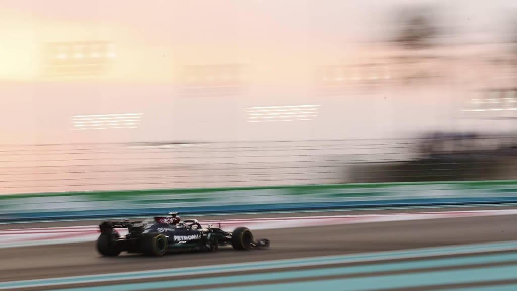 Hamilton heeft 'alles gegeven' en feliciteert Verstappen