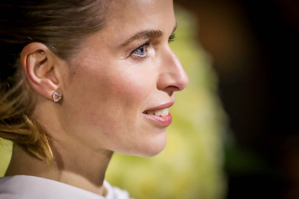 Eerste beelden Thekla Reuten in Red Sparrow