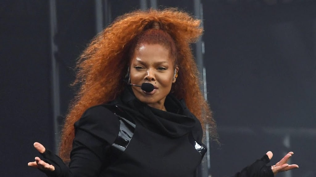 Janet Jackson veilt eigen trouwjurk en andere iconische kleding