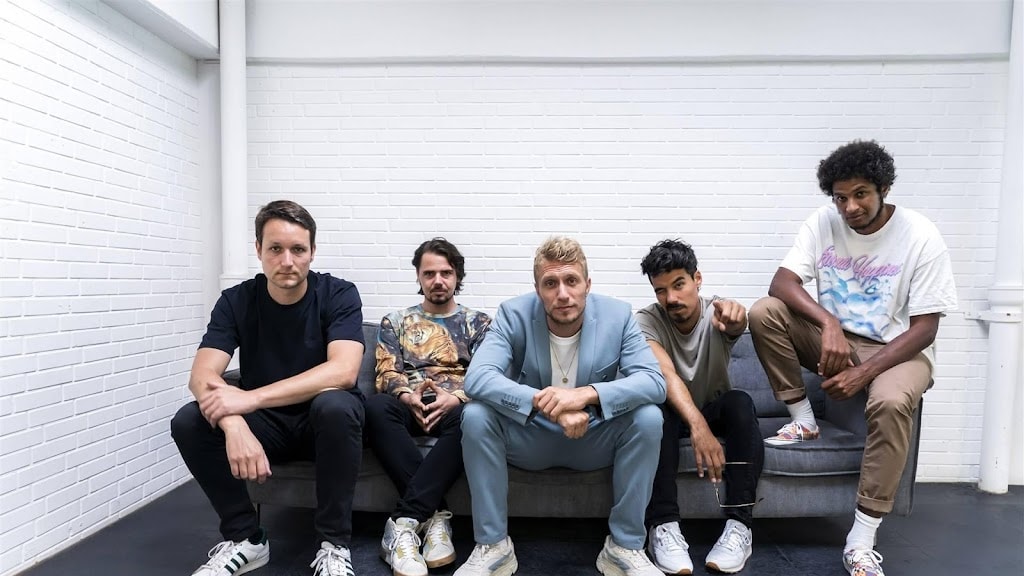 Chef'Special moet eerste shows van tournee verzetten door ziekte