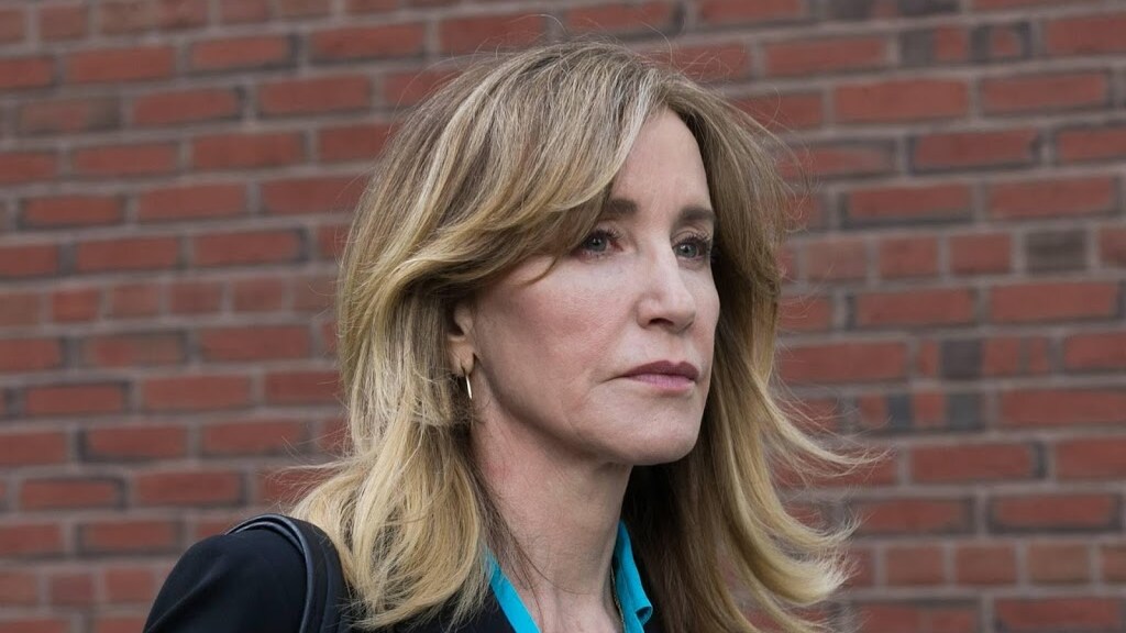Actrice Felicity Huffman bekent schuld in college-fraude