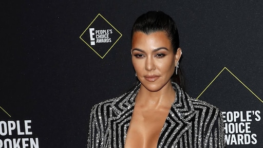 Kourtney Kardashian heeft liefde voor Travis Barker vereeuwigd