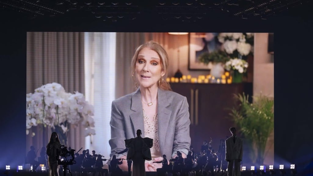 Céline Dion duikt op tijdens halve finale songfestival: 'Zwitserland heeft speciale plek in mijn hart'