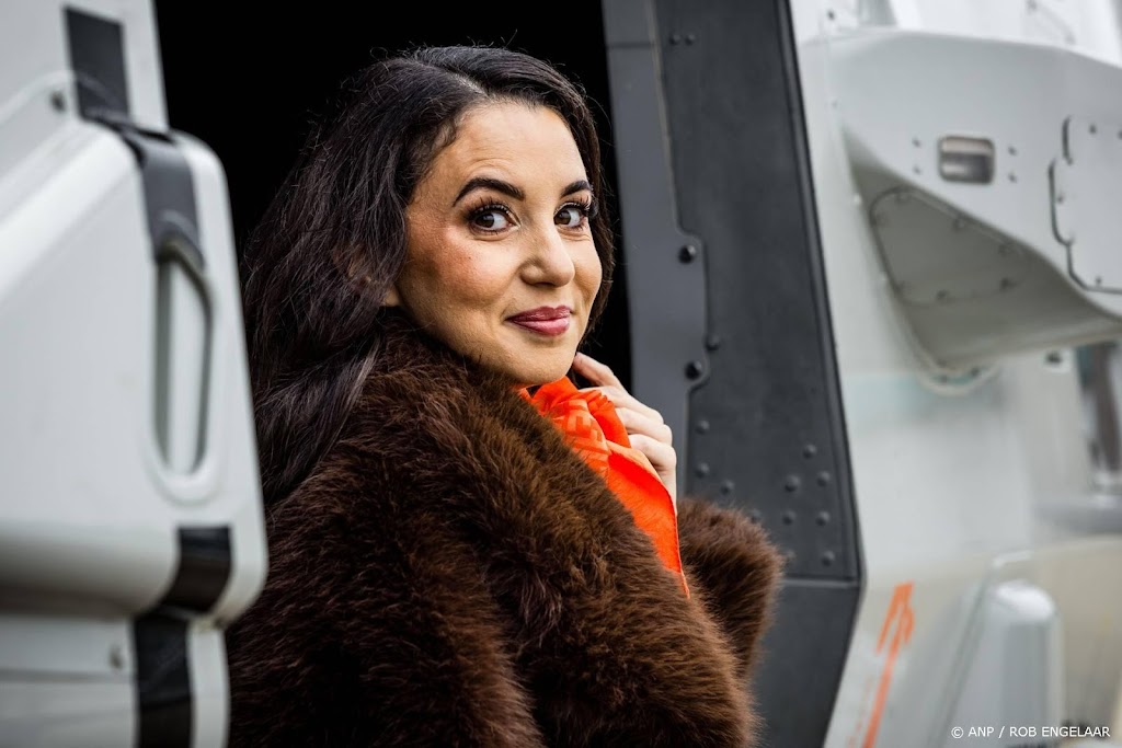 Koninklijke onderscheiding voor zangeres Karsu